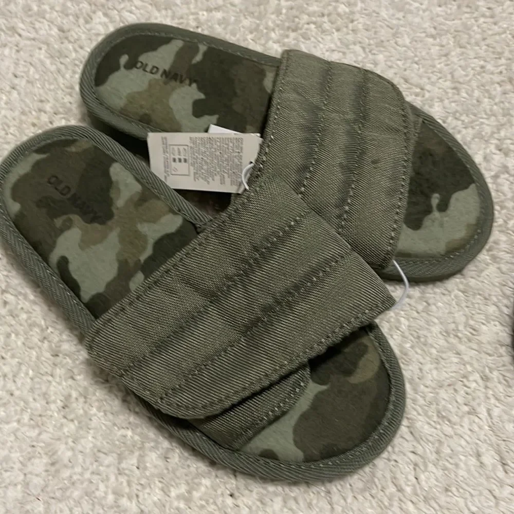 NWT- Old Navy- boy’s 12/13 & 3/4. Two Slide Bundle
